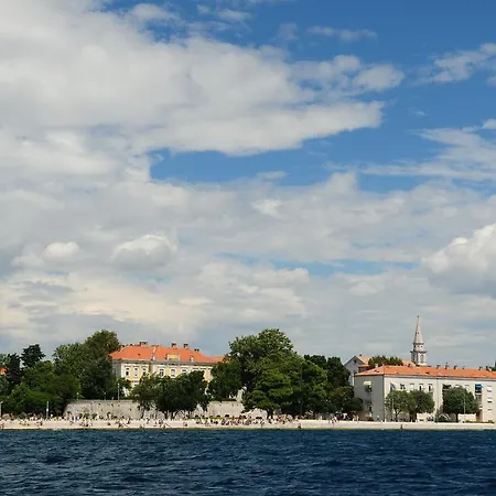 Caprice Apartman Zára